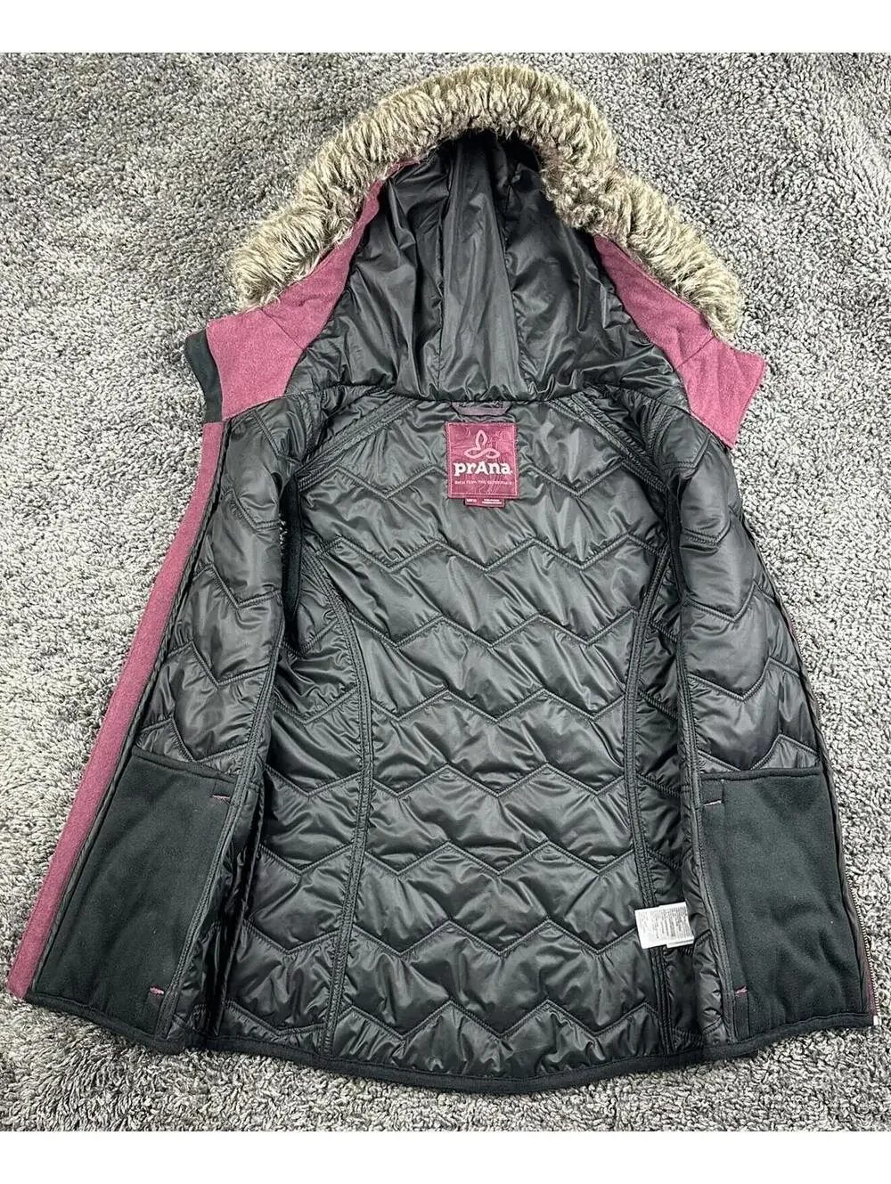 prAna Calla Wool Hooded Vest Womens Burgundy Quilted Faux Fur Trim Full Zip Sz M - Picture 7 of 15